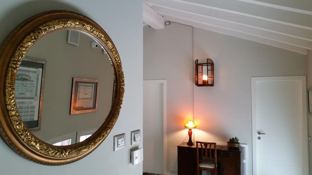 Corte Merighi Charming Rooms เวโรนา ภายนอก รูปภาพ