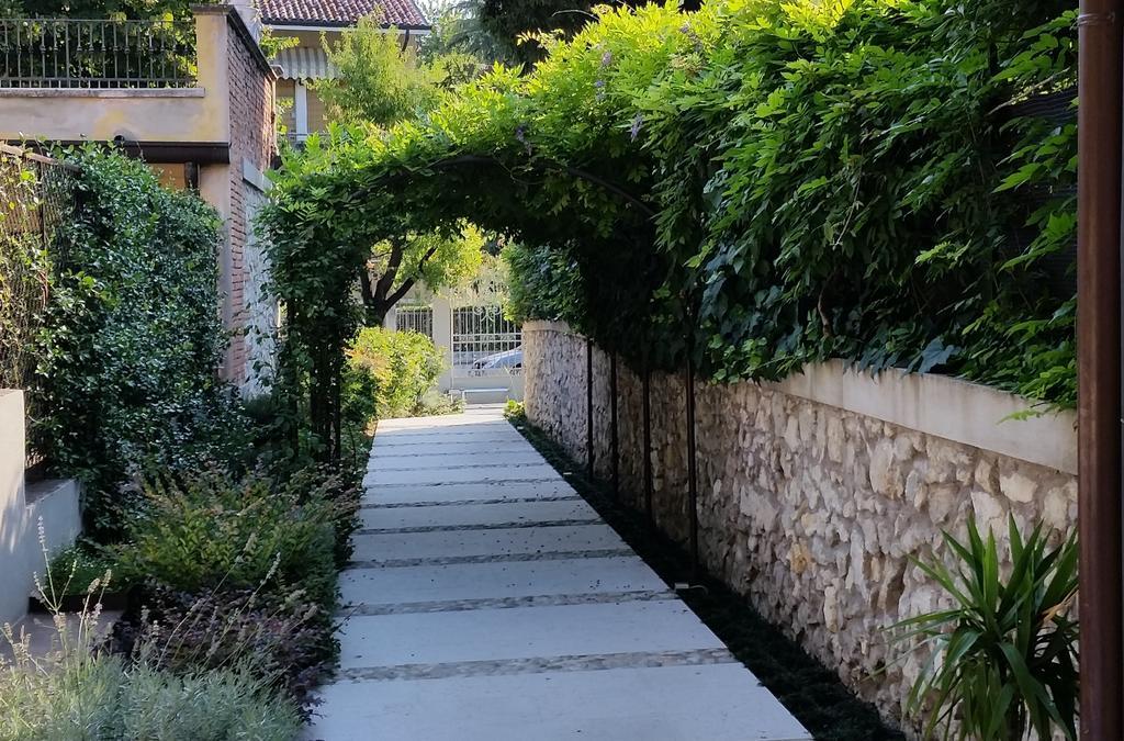 Corte Merighi Charming Rooms เวโรนา ภายนอก รูปภาพ
