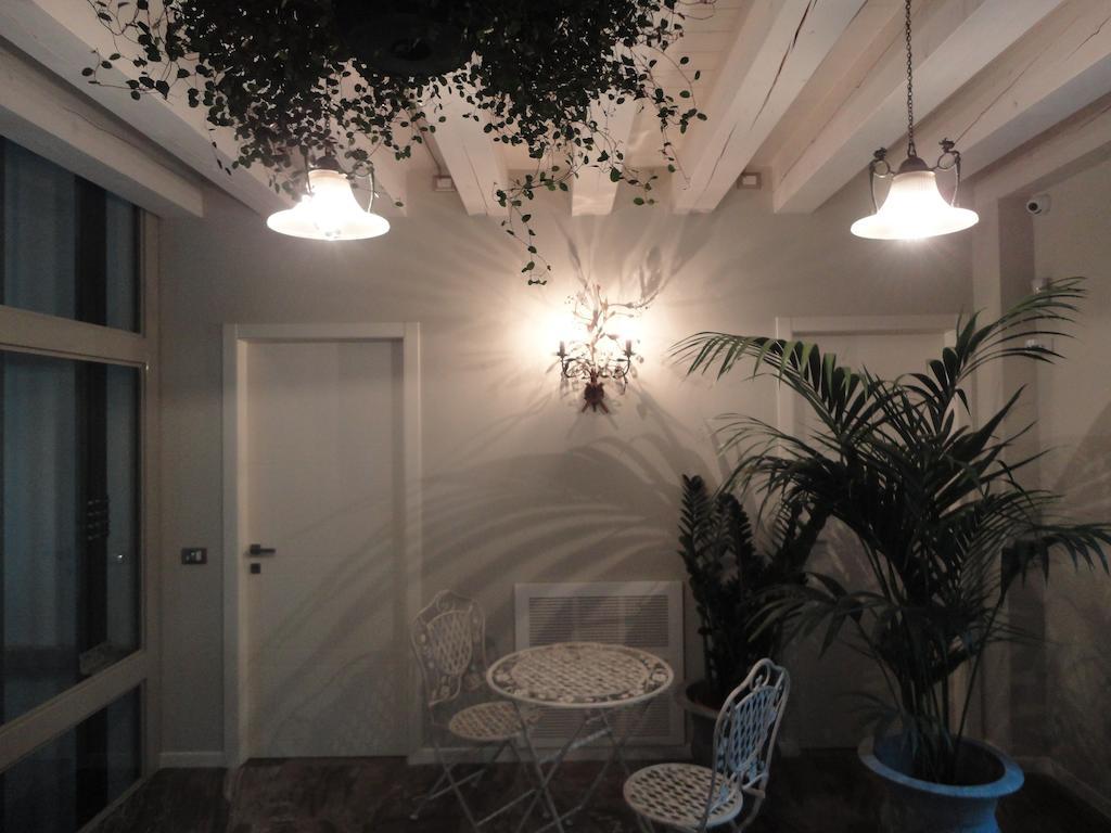 Corte Merighi Charming Rooms เวโรนา ห้อง รูปภาพ
