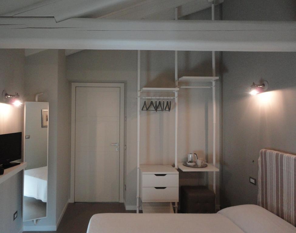 Corte Merighi Charming Rooms เวโรนา ห้อง รูปภาพ