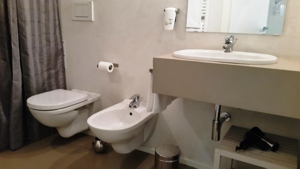 Corte Merighi Charming Rooms เวโรนา ภายนอก รูปภาพ